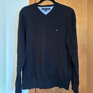 Tommy Hilfiger Solid Logo V-Neck Sweater Navi Blue Size M